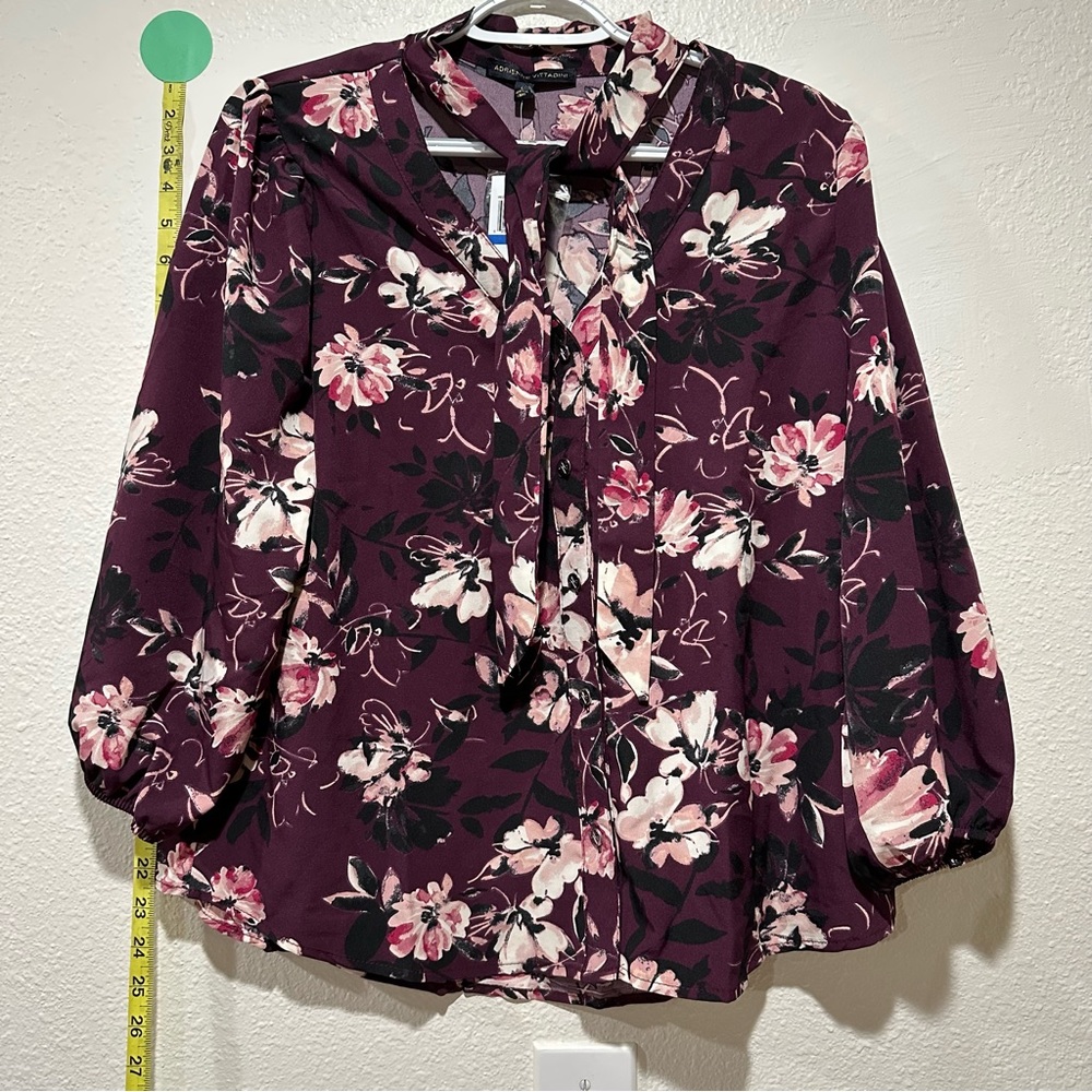 Large Adrienne Vittadini Blouse Brand New